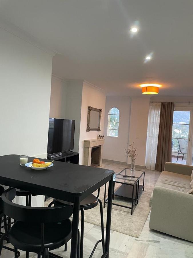 Puerto Banus - Nueva Andalucia - Urb Senorio De Aloha *